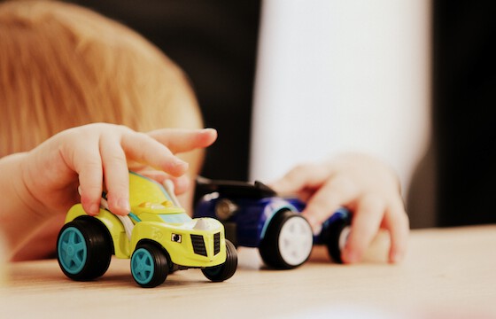 Greek antitrust regulator imposes RPM fine after dawn raiding the children’s toys market
